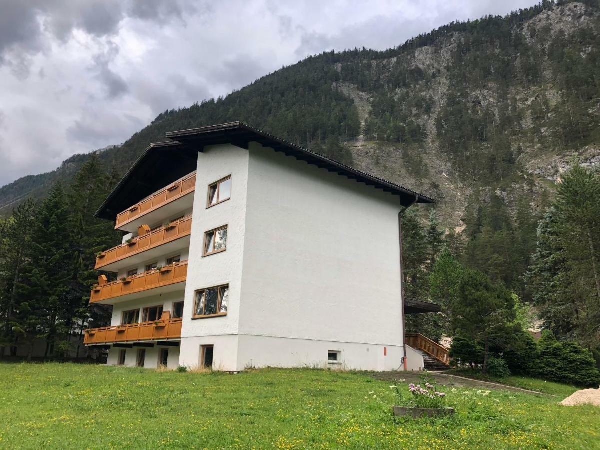 Karwendel-Lodge Scharnitz Exterior foto